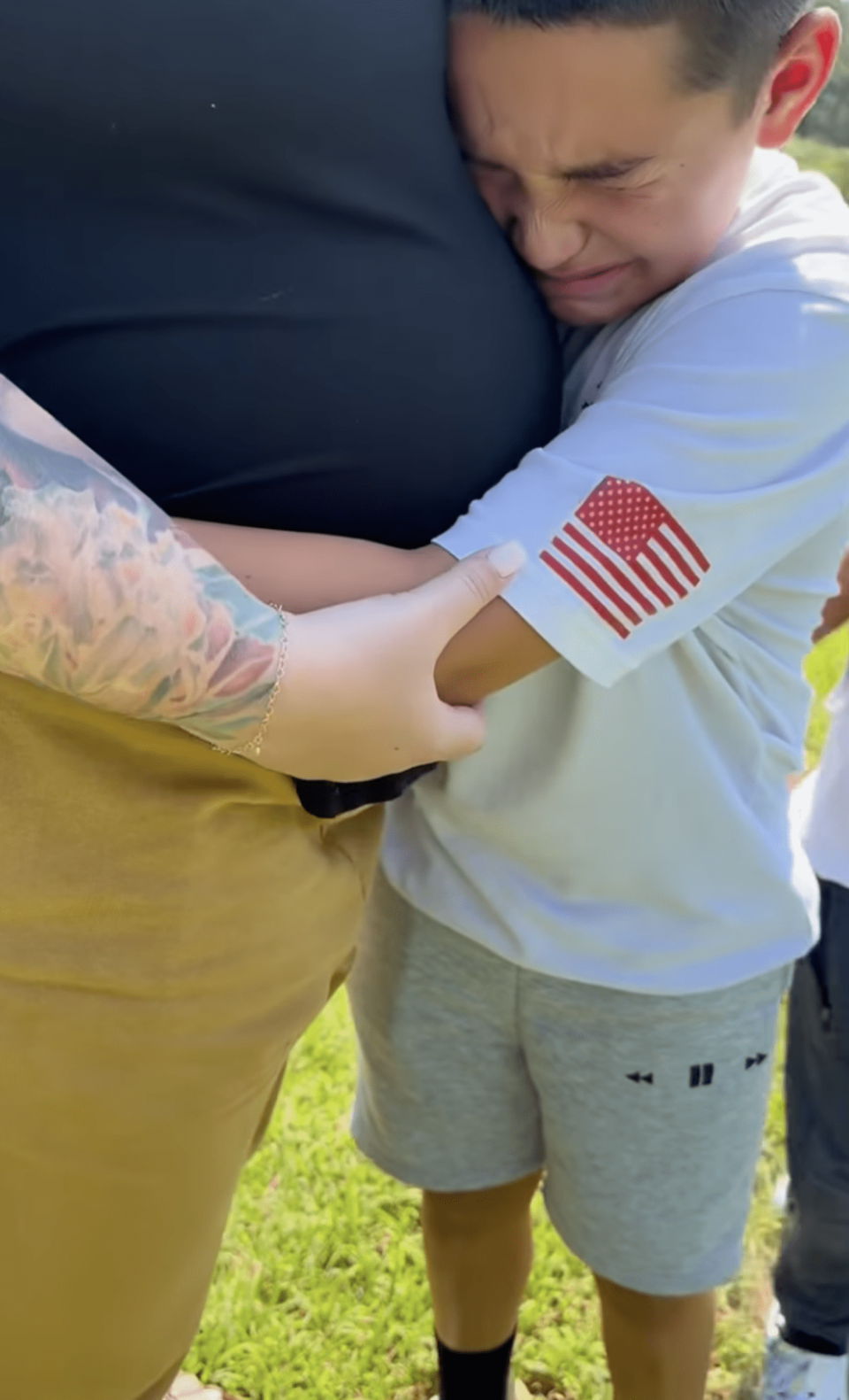 Lowry's son, Lincoln, getting emotional after the reveal. (Instagram/Kailyn Lowry)