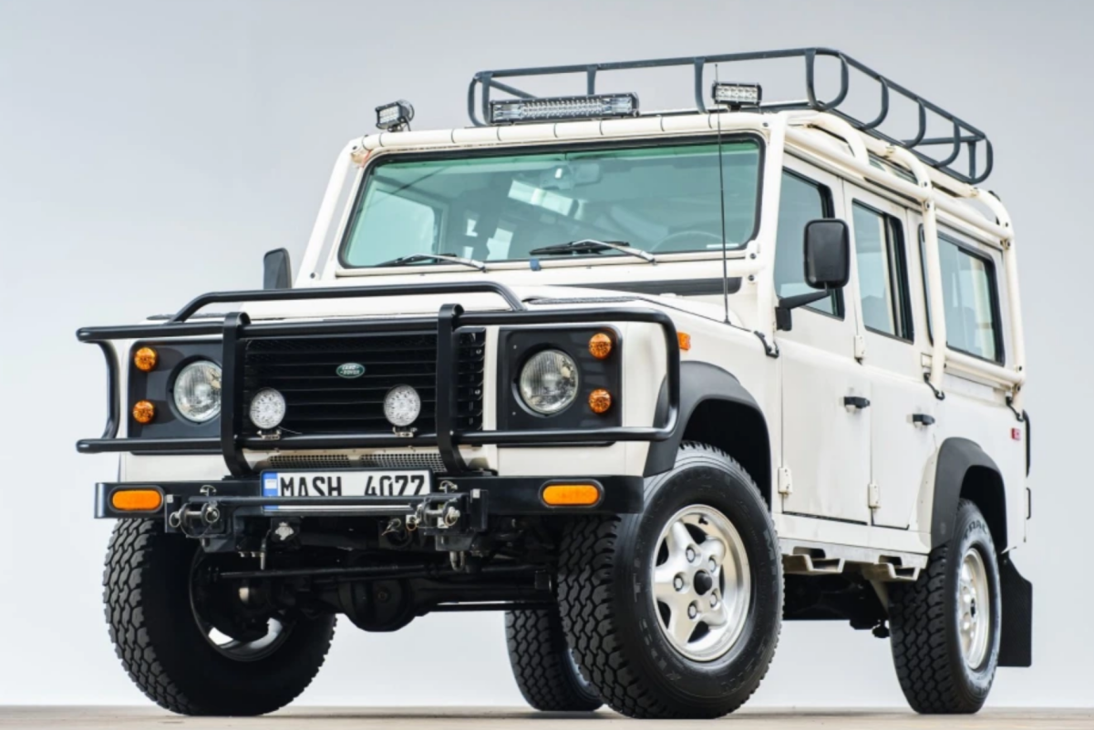 Land Rover Unveils a Limited Defender to Honor Its 1993 US Debut – Robb  Report