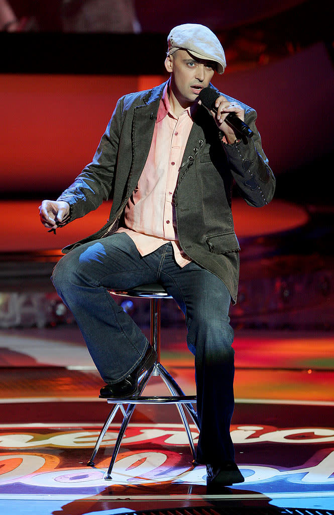 Phil Stacey performs as one of the top 8 contestants on the 6th season of American Idol.