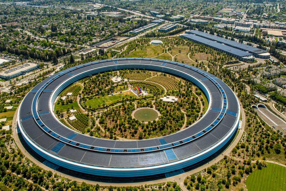 En abril de 2017 Apple inauguró su nueva sede en la localidad californiana de Cupertino. Se gastó en ella 4.450 millones de euros. (Foto: Getty Images).