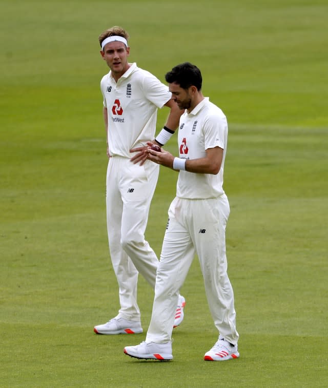 James Anderson, right, had a frustrating first day against Pakistan 