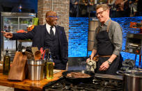 <p>Guest star Al Roker checks up on Bobbly Flay as he competes during the Signature Dish challenge on <em>Beat Bobby Flay</em>.</p>