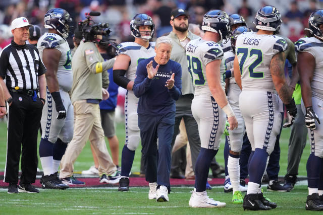 Seattle Seahawks Kenneth Walker III (9) during the first half of an NFL  football game against the Arizona Cardinals, Sunday, Nov. 6, 2022, in  Glendale, Ariz. (AP Photo/Darryl Webb Stock Photo - Alamy