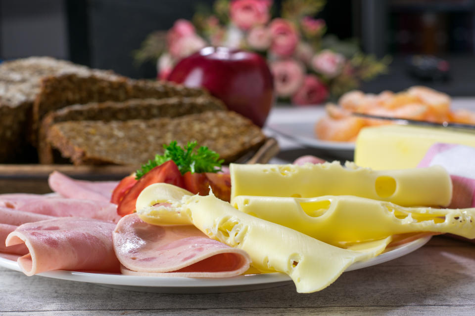 Brotzeitplatten mit Aufschnitt und Gemüse heißen nun auch 