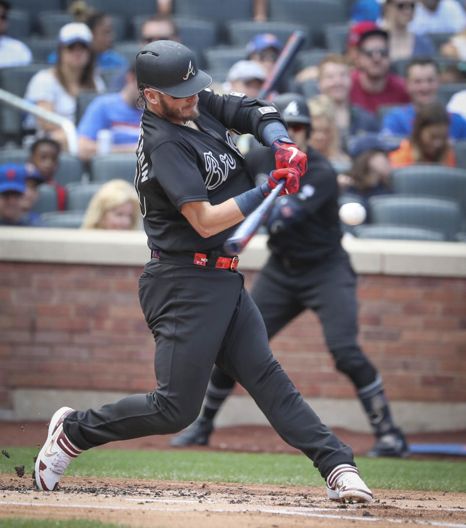 Atlanta Braves' Josh Donaldson hits a home run during the second inning of a baseball game against the New York Mets, Sunday, Aug. 25, 2019, in New York. (AP Photo/Bebeto Matthews)
