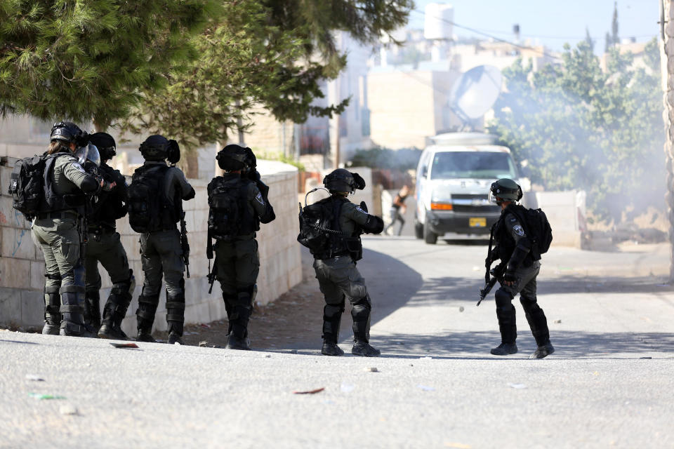 Palestinians clash with Israeli forces during a protest against the death of 7-year-old Palestinian child who purportedly died while being chased by Israeli forces, in Bethlehem, West Bank, September 30, 2022. / Credit: Wisam Hashlamoun/Anadolu Agency/Getty