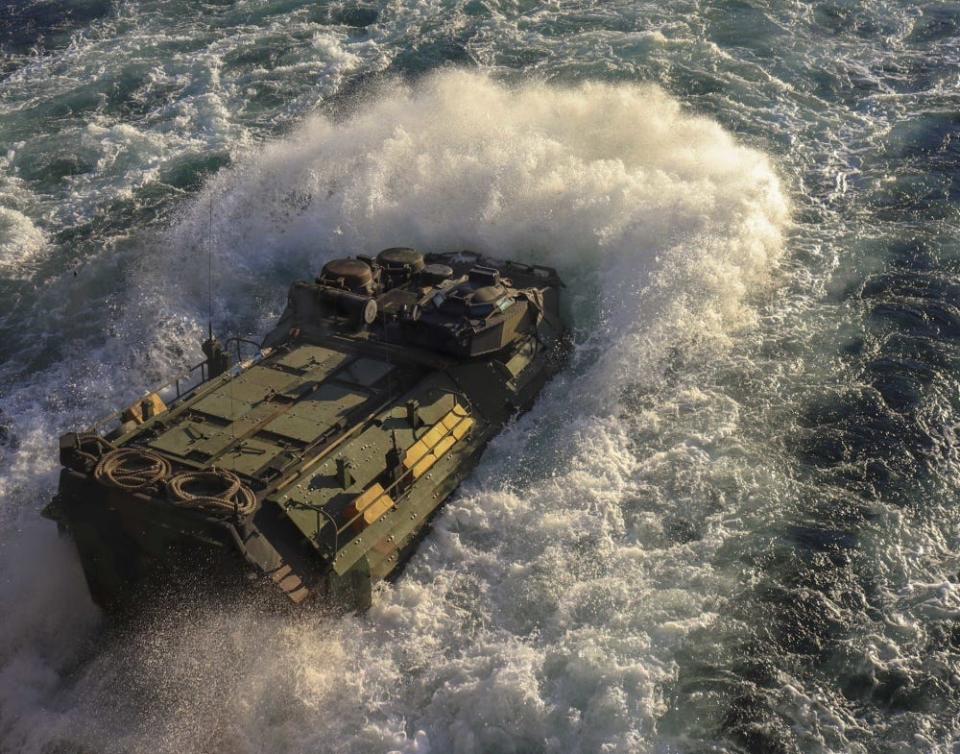 amphibious assault vehicle