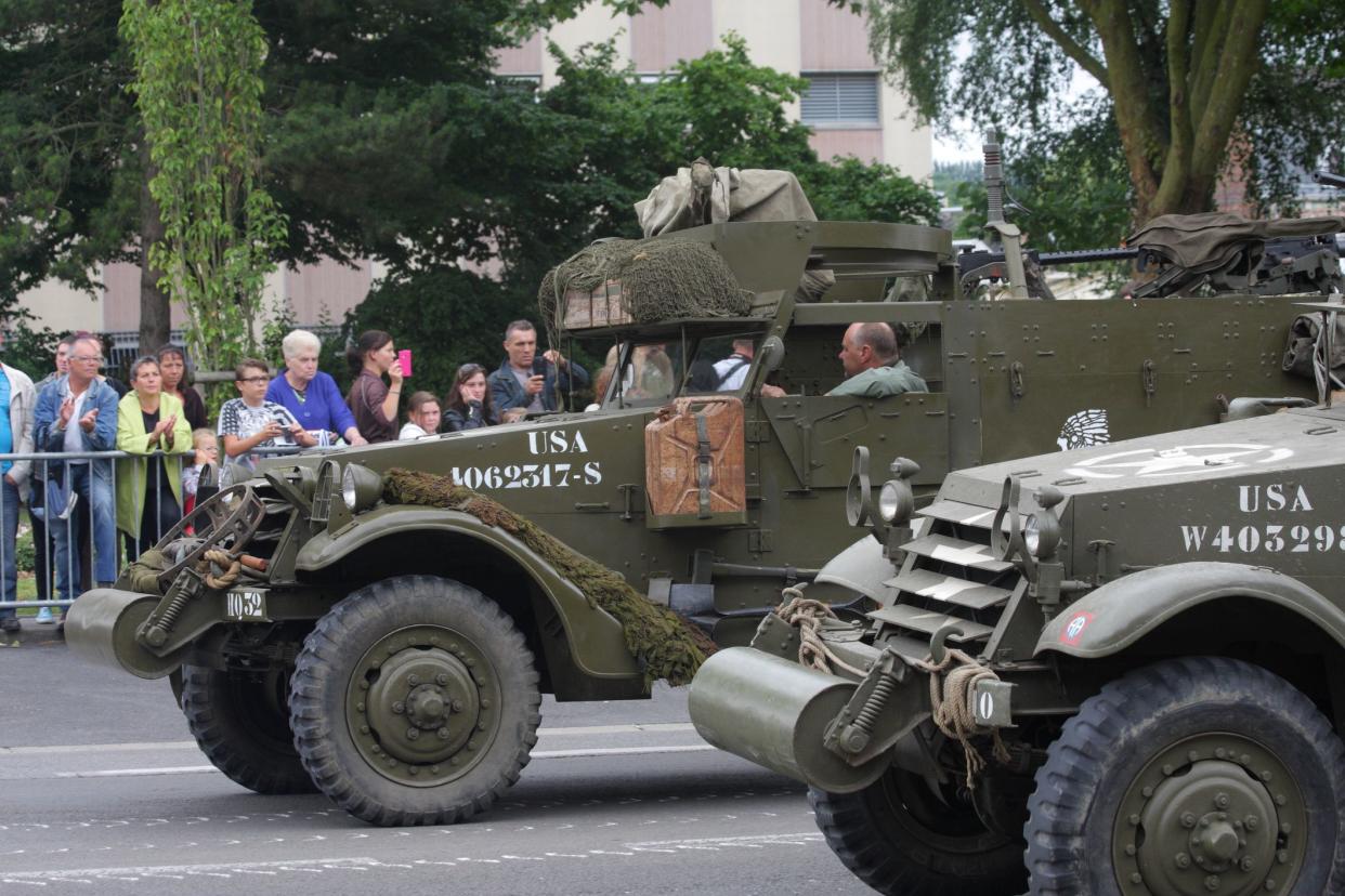 American military vehicle of the Second World War parading for the national day of 14 July commemorating the French Revolution. Saint-Quentin in Aisne, Picardie region of France