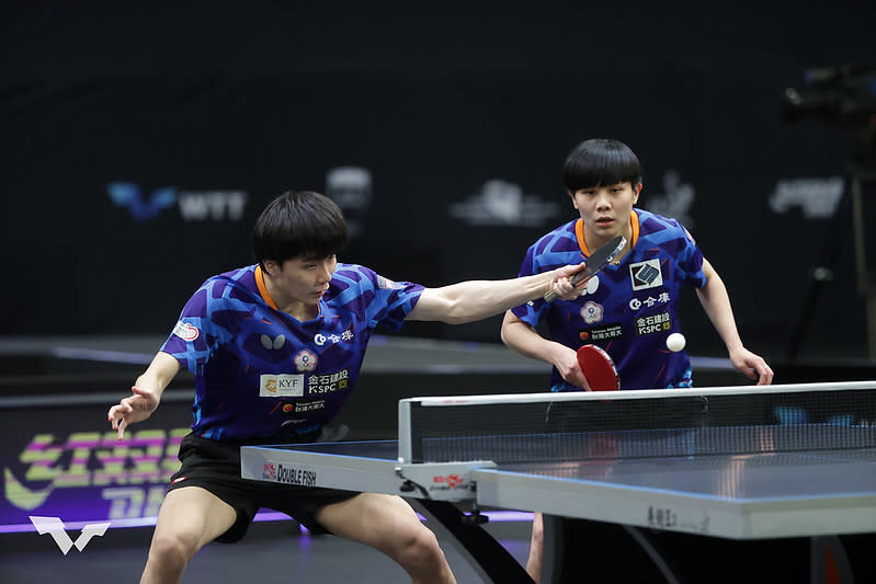 林昀儒（左）、鄭怡靜（右）。（資料照，取自World Table Tennis）