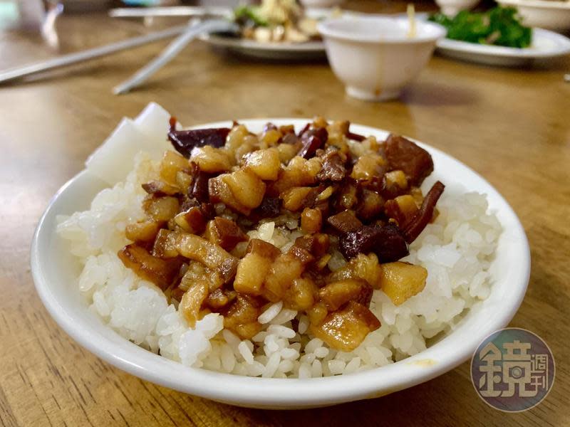 「卡滋爾鬼頭刀魚特色料理店」的「魚干滷肉飯」，入選「2019台灣滷肉飯節十大特色名店」。