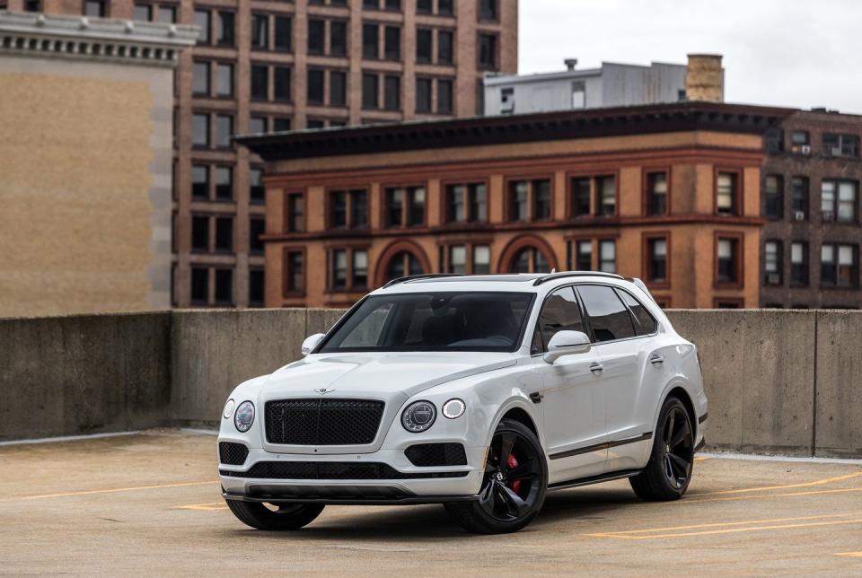 View Photos of the 2019 Bentley Bentayga V8