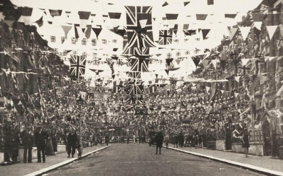 Decoraciones en Londres para la coronación de Jorge VI en 1937 - Science &  Biblioteca de imágenes de la sociedad/SSPL