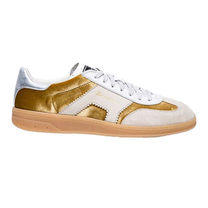 <p><a href="https://go.redirectingat.com?id=74968X1596630&url=https%3A%2F%2Fwww.neimanmarcus.com%2Fp%2Fsantoni-dba-metallic-leather-low-top-sneakers-prod268240106&sref=https%3A%2F%2Fwww.harpersbazaar.com%2Ffashion%2Ftrends%2Fg60228982%2Fbest-spring-sneakers%2F" rel="nofollow noopener" target="_blank" data-ylk="slk:Shop Now;elm:context_link;itc:0;sec:content-canvas" class="link ">Shop Now</a></p><p>DBA Low-Top Sneaker</p><p>https://www.neimanmarcus.com</p><p>$650.00</p>