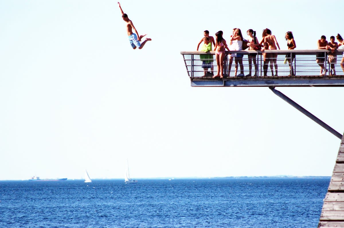 Bathers jumping into the sea at Malmö’s Västra Hamnen (western harbour) (Visit Sweden)