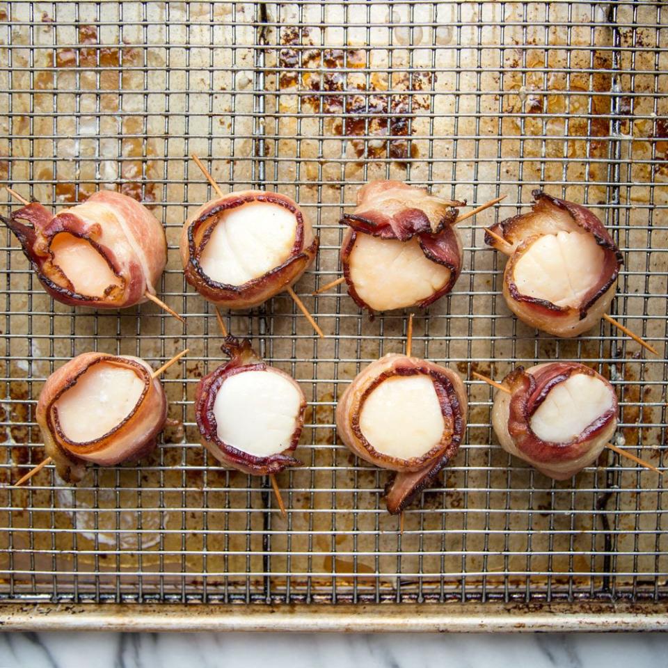 Bacon-Wrapped Scallops (30 minutes)