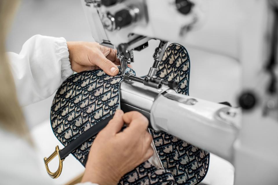 Maria Grazia Chiuri’s new twist on the iconic saddlebag is launching in Dior boutiques today. Here, the house shared exclusive photos and videos to show how each one is made.