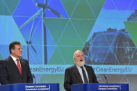 European Commission Vice-President Maros Sefcovic (L) and Commissioner Miguel Arias Canete hold a news conference on Clean Energy package in Brussels, Belgium November 30, 2016. REUTERS/Eric Vidal