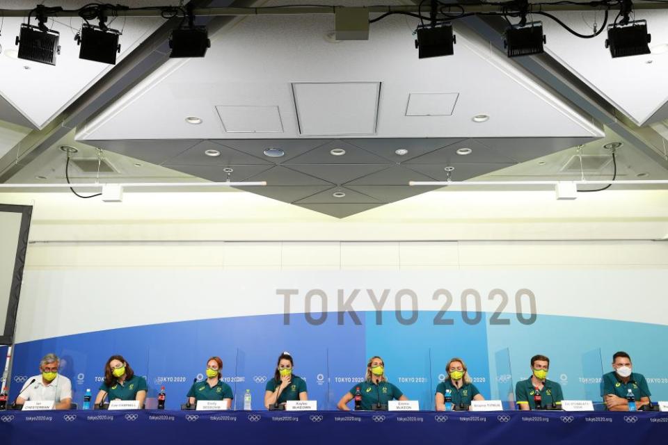 Chef de mission Ian Chesterman, Cate Campbell, Emily Seebohn, Kaylee McKeown, Emma McKeon, Ariarne Titmus, Izaac Stubblety-Cook and Rohan Taylor face the media in Tokyo.