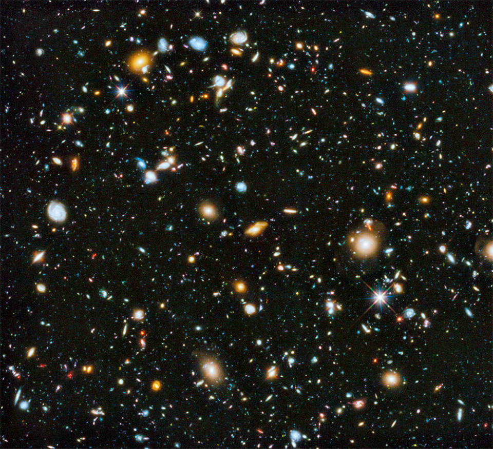 The original Hubble deep field image of a seemingly empty patch of sky, captured in 1995 after what amounted to a 10-day time exposure. Virtually every object in the photo is a galaxy. / Credit: NASA