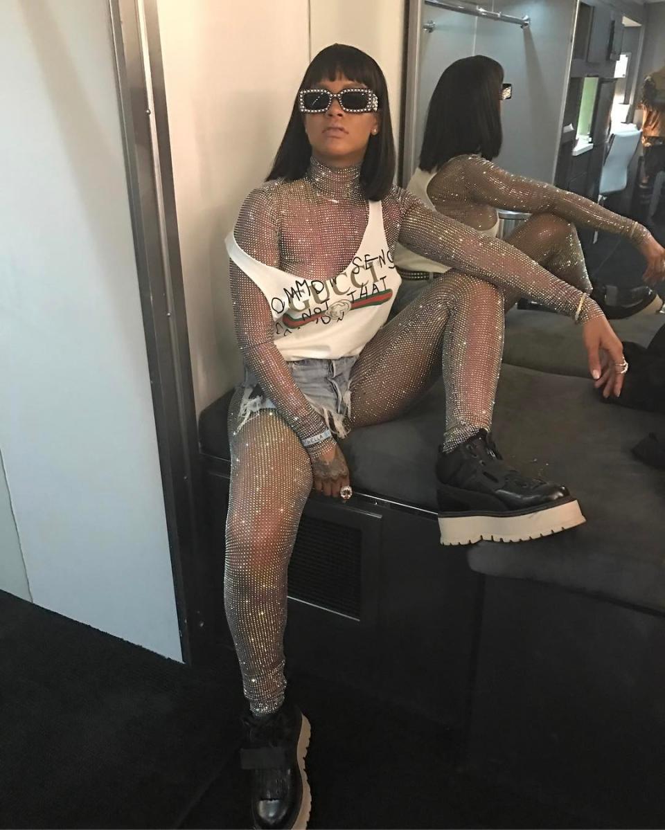 <p>La cantante natural de Barbados estaba lista para la acción con unas botas de plataforma. Rihanna/Rihanna/Instagram </p>