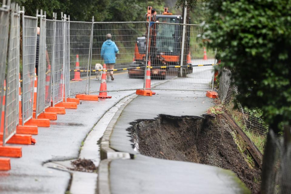 A landslip in Titirangi, Auckland after torrential rain (Getty)