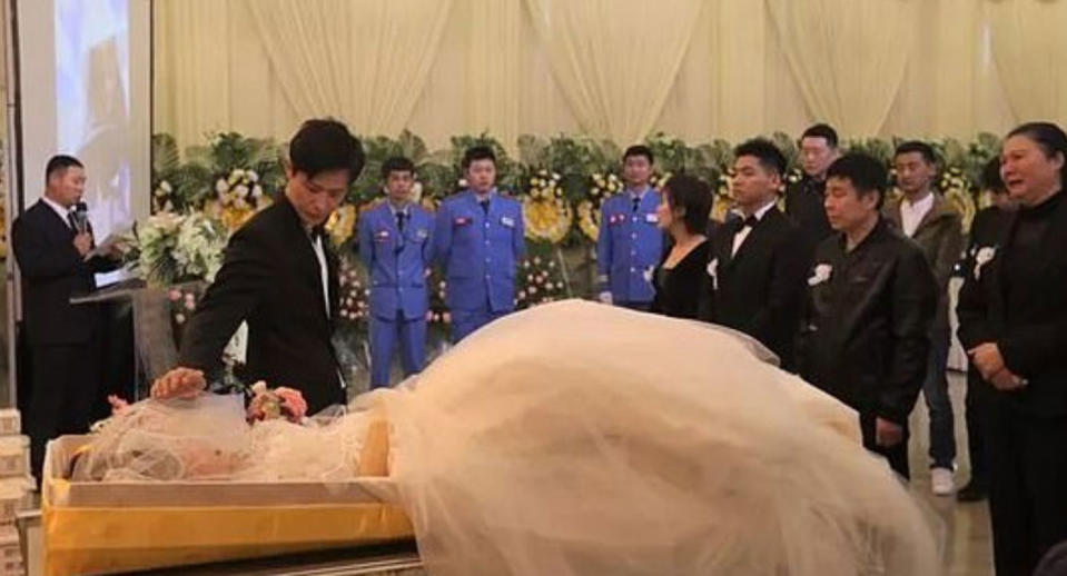 Xu Shinan with his dead fiancee Yang Liu marry in a ceremony in Dalian, China.