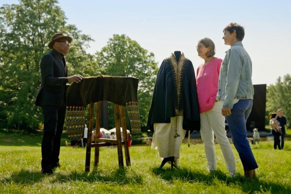 Archer-Morgan (left) with the items on ‘Antiques Roadshow’ (BBC)