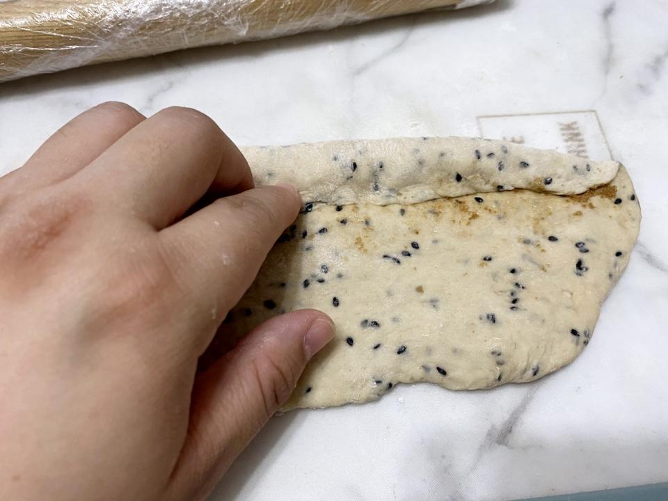 貝果食譜│味噌芝麻櫻花Bagel 想要煙韌口感麵團先用熱水燙煮？