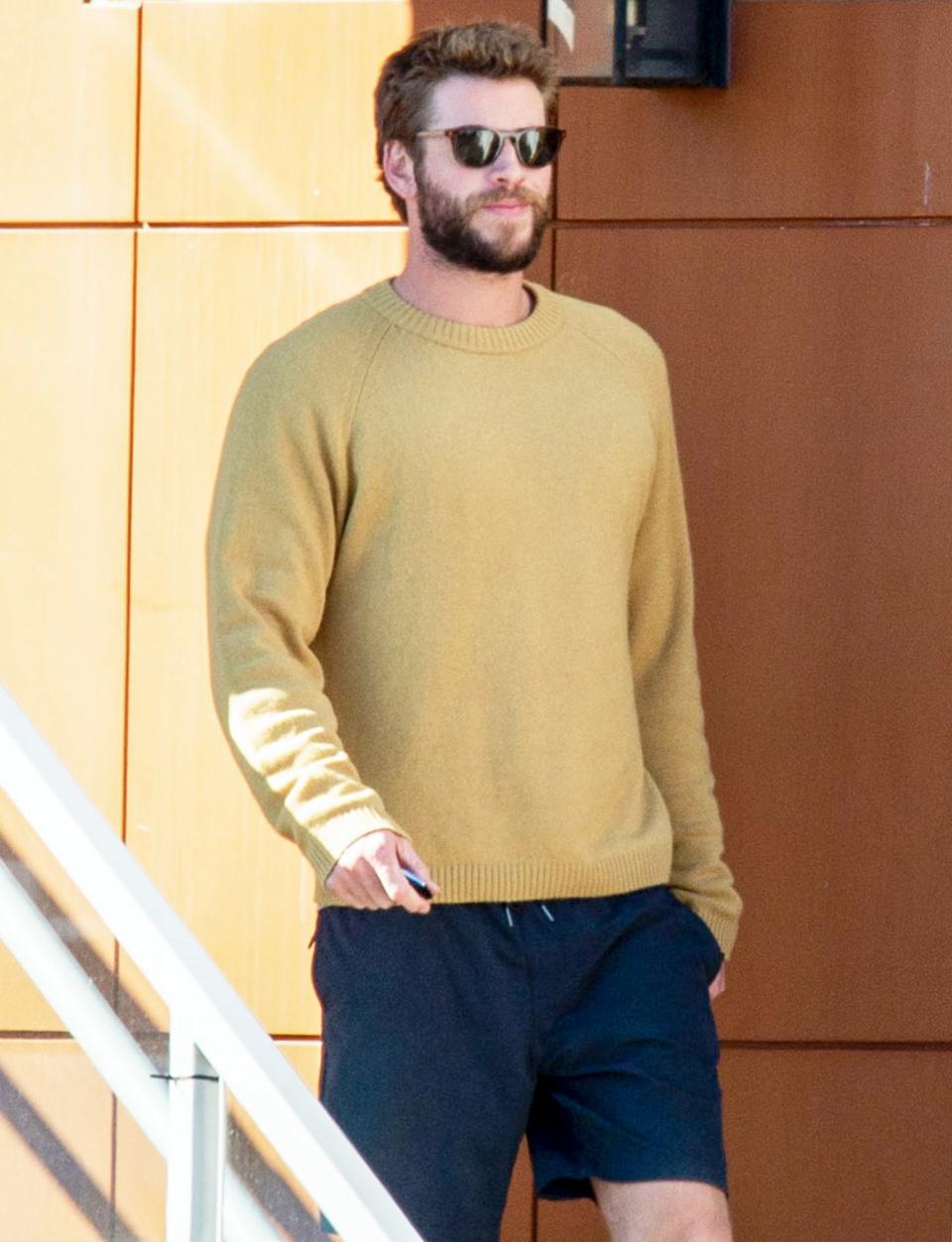 <p>Liam Hemsworth heads out to lunch on Thursday with his girlfriend Gabriella Brooks in Byron Bay, Australia.</p>