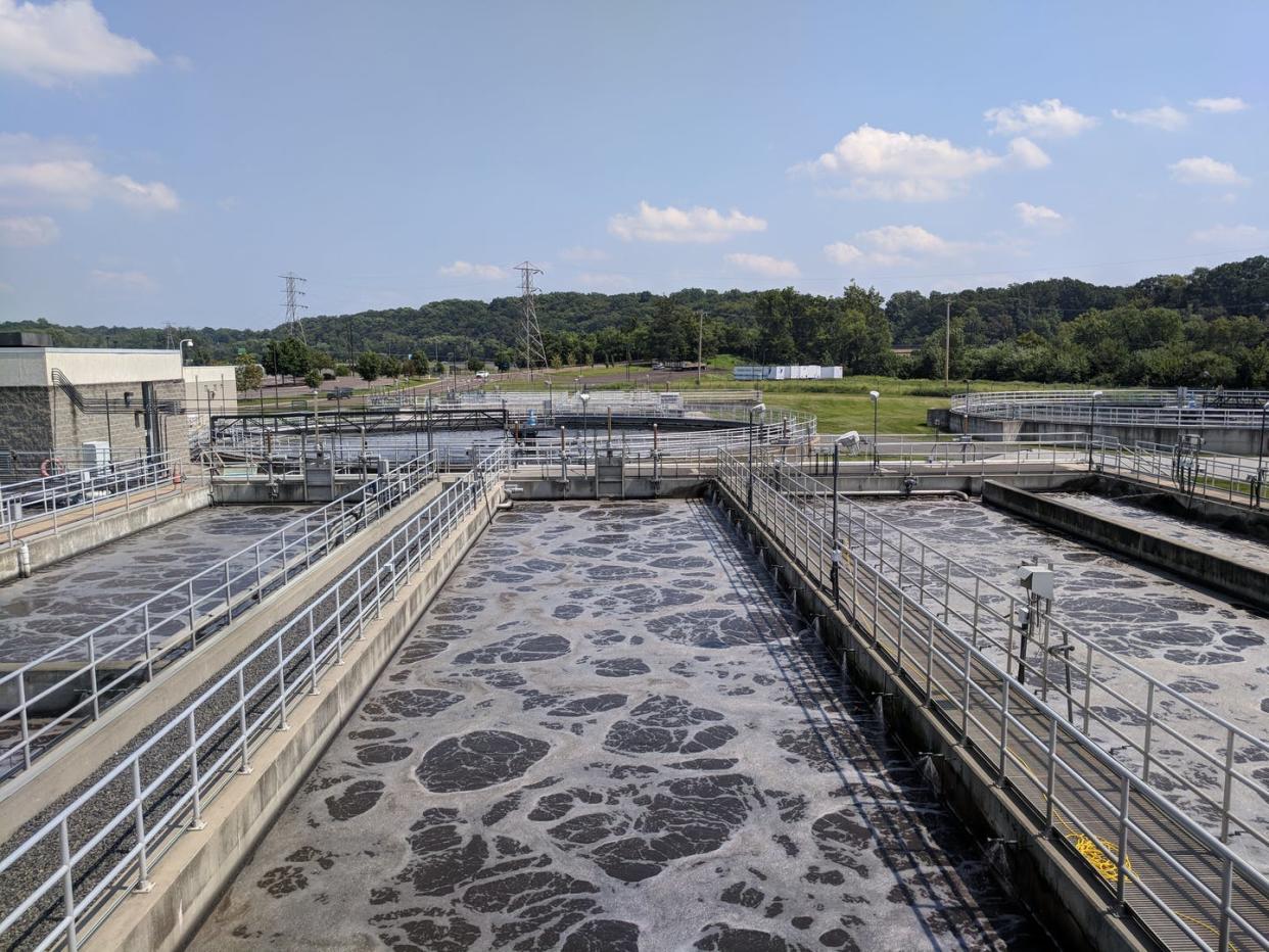 <span class="caption">Aeration tanks at the Oaks wastewater treatment plant in New Providence, Penn.</span> <span class="attribution"><a class="link " href="https://flic.kr/p/2aA2E9C" rel="nofollow noopener" target="_blank" data-ylk="slk:Montgomery County Planning Commission;elm:context_link;itc:0;sec:content-canvas">Montgomery County Planning Commission</a>, <a class="link " href="http://creativecommons.org/licenses/by-sa/4.0/" rel="nofollow noopener" target="_blank" data-ylk="slk:CC BY-SA;elm:context_link;itc:0;sec:content-canvas">CC BY-SA</a></span>