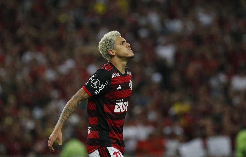 Pedro of Brazil's Flamengo gestures during a Copa Libertadores semifinal second leg soccer match against Argentina's Velez Sarsfield at Maracana stadium in Rio de Janeiro, Brazil, Wednesday, Sept. 7, 2022. (AP Photo/Bruna Prado)