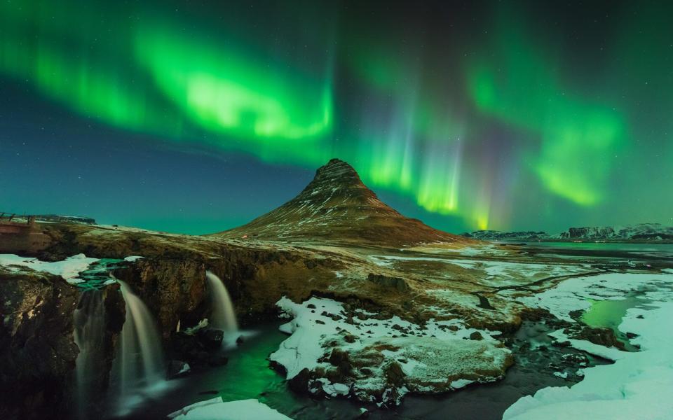 Northern Lights, Kirkjufell Mountain, Snaefellsnes, Iceland