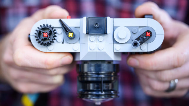 Build Your Own Vintage Camera with LEGO's Retro Camera Creator Set