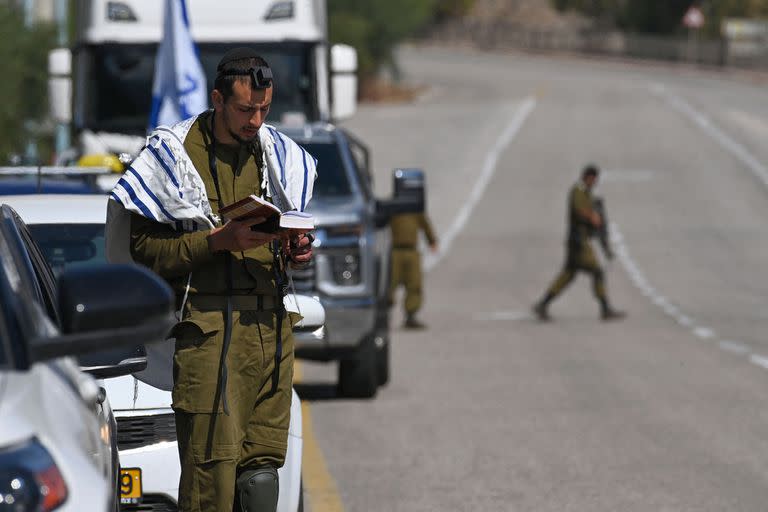 Soldados israelíes cerca de la frontera con el Líbano