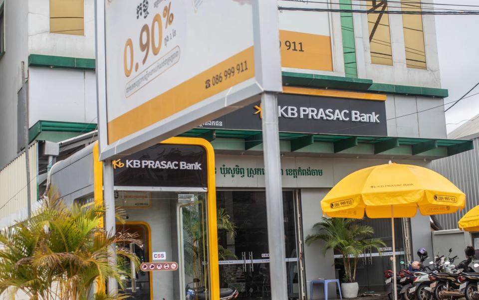 Prasac is one of the major Cambodian microfinance institutions. It originated in 1995 as an EU funded development project and transformed into a commercial operation