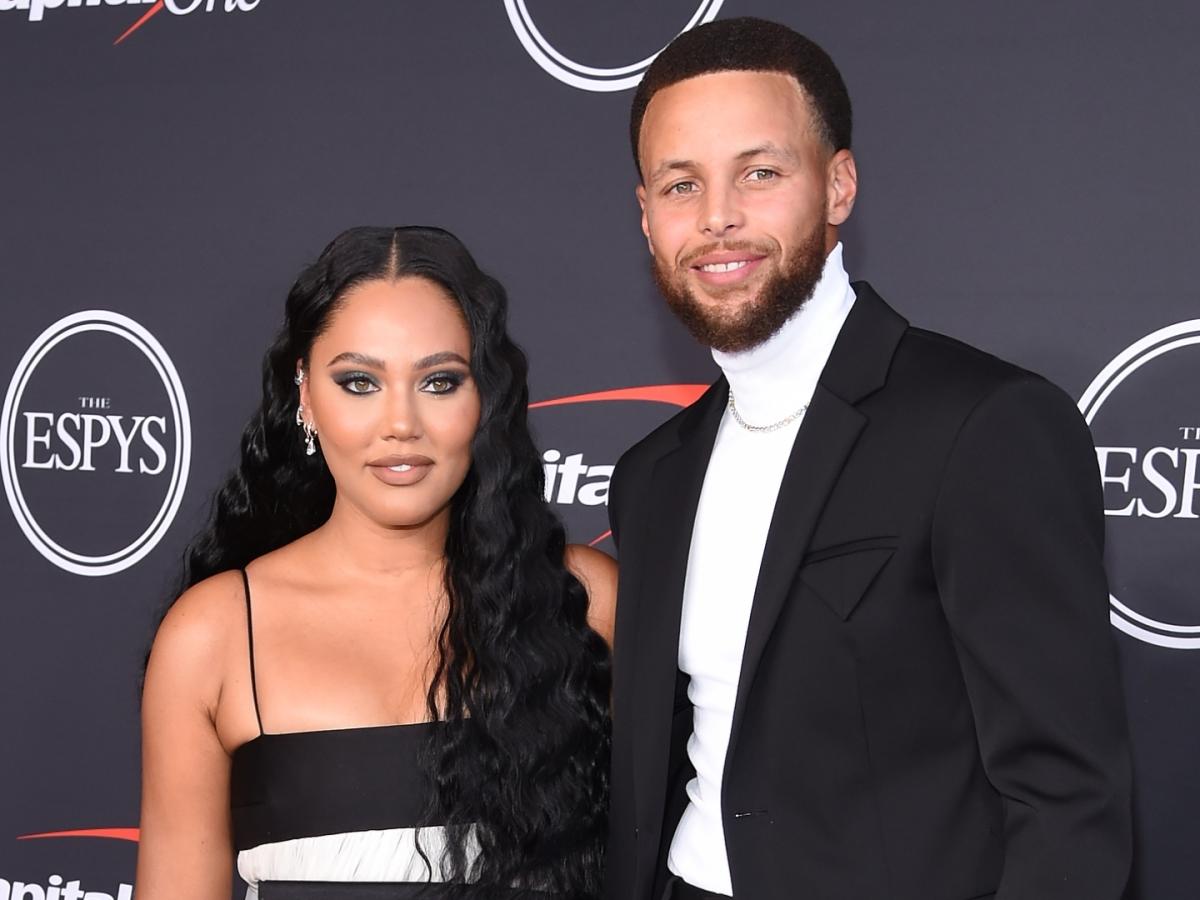 She This Big Now': Steph and Ayesha Curry's Fans are Left Shocked After  Seeing How Much Their Daughter Riley Has Grown