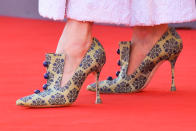 La actriz, que recibió el León de Oro Honorífico del Festival de Venecia, también nos conquistó con sus originales zapatos. (Foto: Stephane Cardinale / Getty Images)