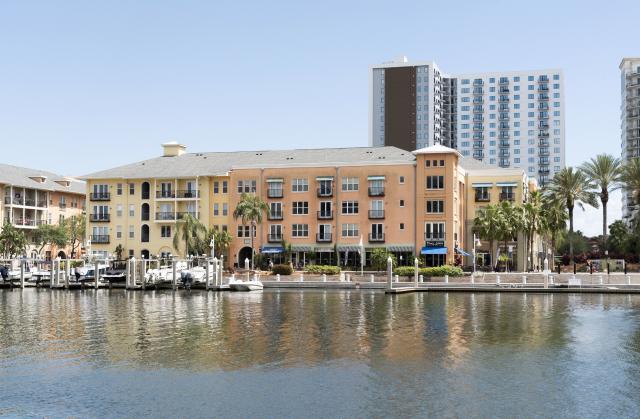 Channel side area housing on the Garrison Channel in Tampa Florida USA. (Photo by: Education Images/Universal Images Group via Getty Images)
