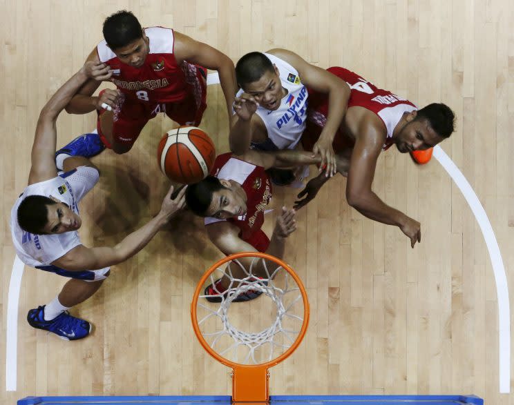 Philippines and Indonesia made it into the basketball final in the 2015 SEA Games. (Reuters photo)