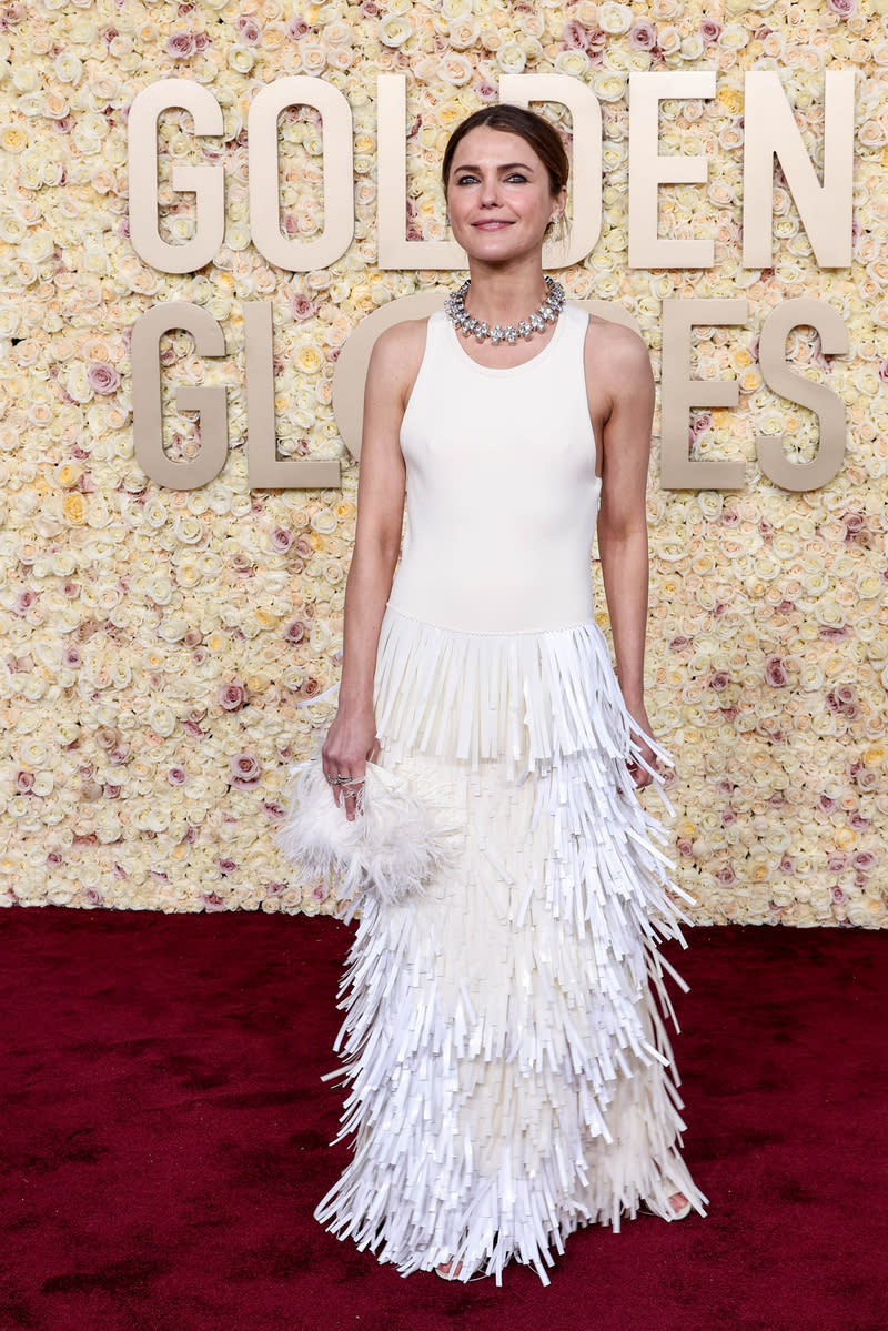 Keri Russell Praises Jil Sander In Ethereal White Dress At Golden Globes