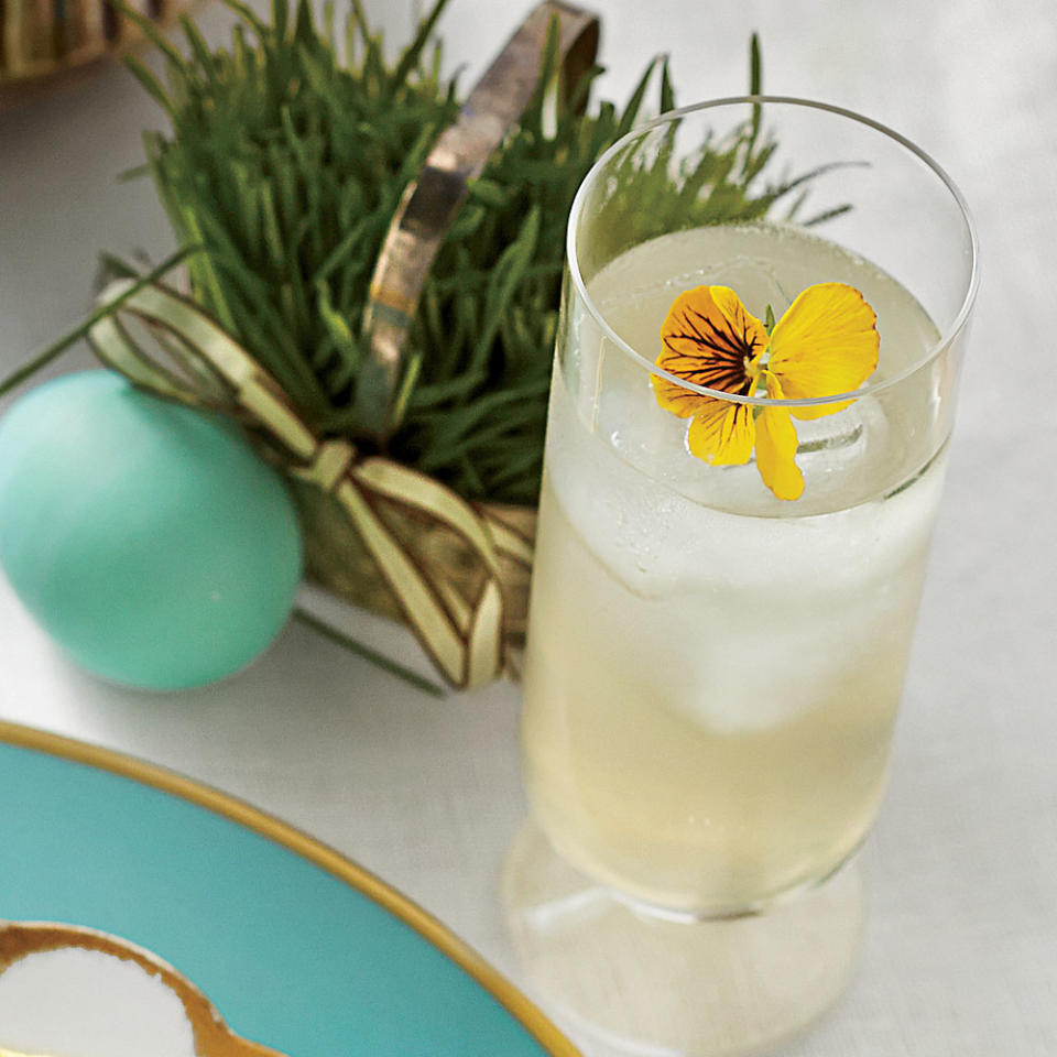 Sparkling Elderflower Lemonade