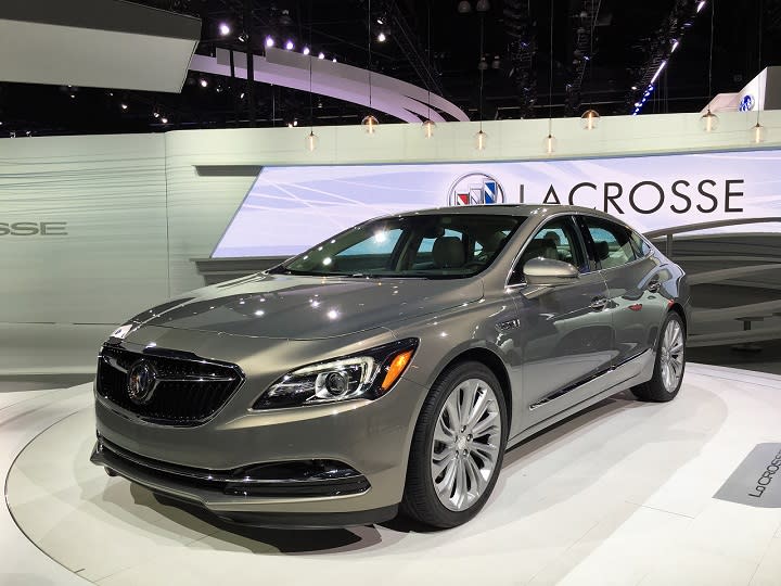 2017 Buick LaCrosse photo