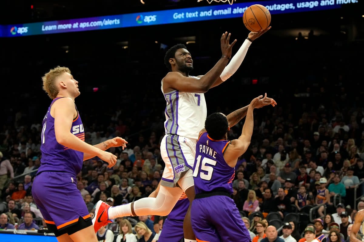 KINGS-SUNS (AP)