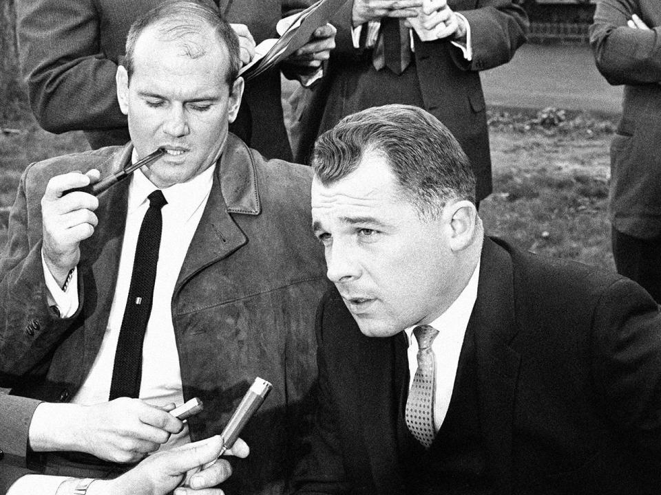 Boston attorney F. Lee Bailey (right) announces at a news conference in Cleveland, Ohio, on May 6, 1965 he has asked for a rehearing on a court order that Sam Sheppard (left) be returned to prison. / Credit: AP Photo