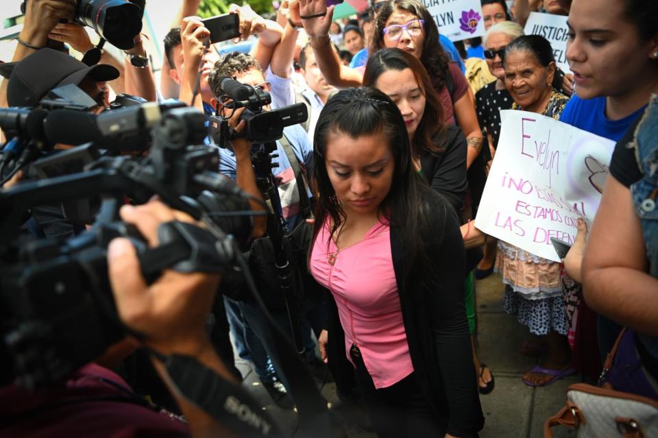 Salvadoran rape survivor Evelyn Hernández arrives in San Salvador to wait for the verdict over homicide charges.
