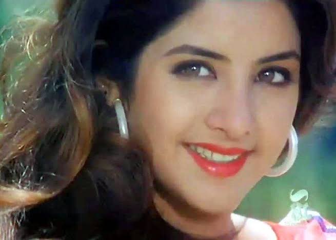 Her acting career had a quivering start but picked pace soon. She was discovered at the age of 14 by filmmaker Nandu Tolani who wanted to sign her for <em>Gunahon ke Devta, </em>but her role was cancelled from the movie. Later, impressed by a video, Govinda's elder brother Kirti Kumar roped her in for <em>Radha Ka Sangam, but </em>Divya lost the film for her childish ways and was replaced by Juhi Chawla.