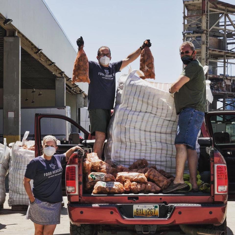 Food Rescue US is a nonprofit that aims to reduce food waste and food insecurity in America.