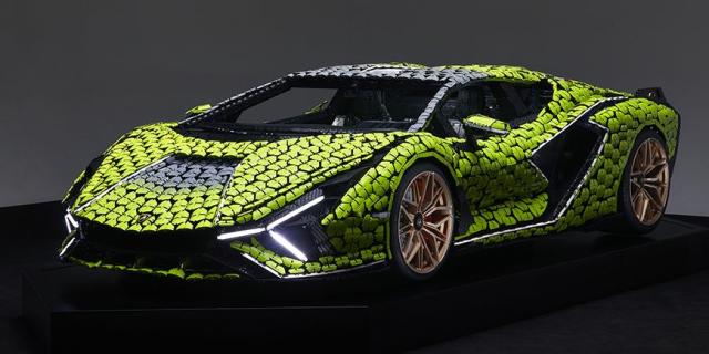 This Life-Size Lamborghini Sián FKP 37 Is Made From Over 400,000