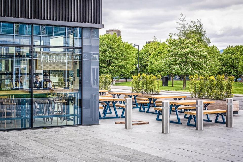 Alfresco viewing: Watch tennis on the terrace