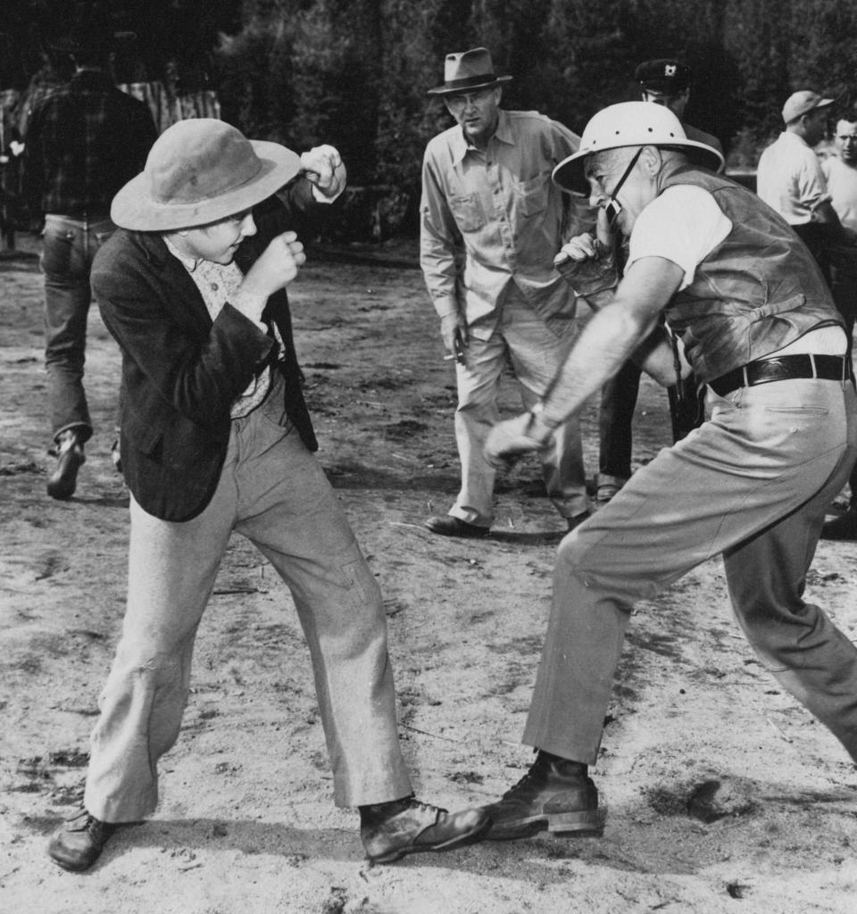 Clarence Brown teaches Claude Jarman Jr. how to fight in the 1946 movie “The Yearling.” Jarman himself will be on hand to celebrate the revered director at the Clarence Brown Film Festival, presented by the Knox County Public Library.